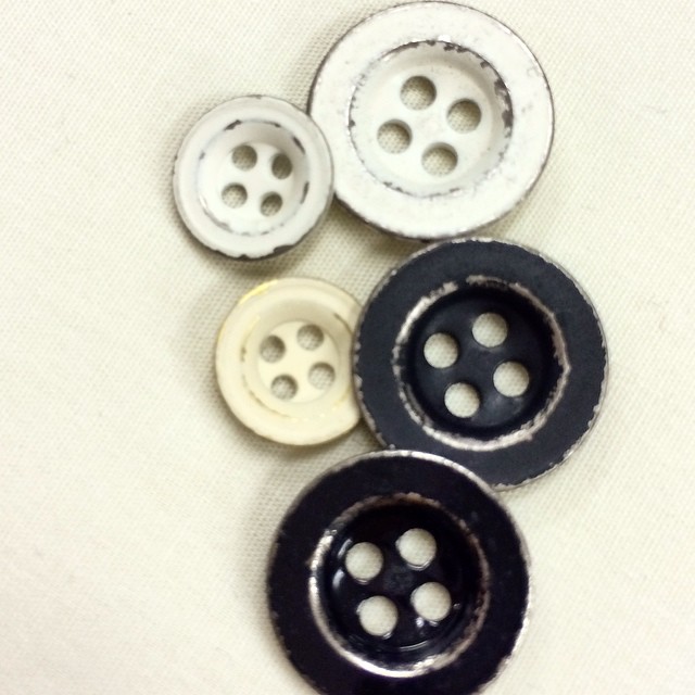 VINTAGE METAL BUTTON #BUTTON